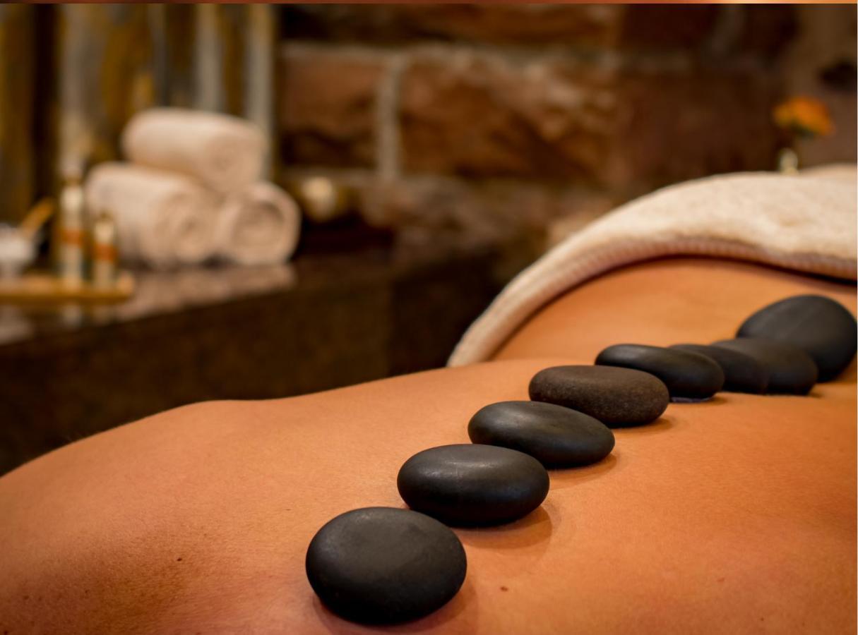 Eurostars Araguaney Hotel Santiago de Compostela Ngoại thất bức ảnh Hot stone massage