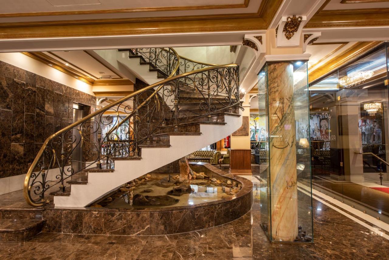 Eurostars Araguaney Hotel Santiago de Compostela Ngoại thất bức ảnh The staircase of the hotel